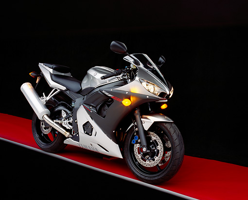 Silver Yamaha R6